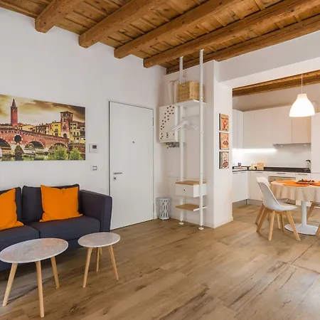 Truly * Βερόνα