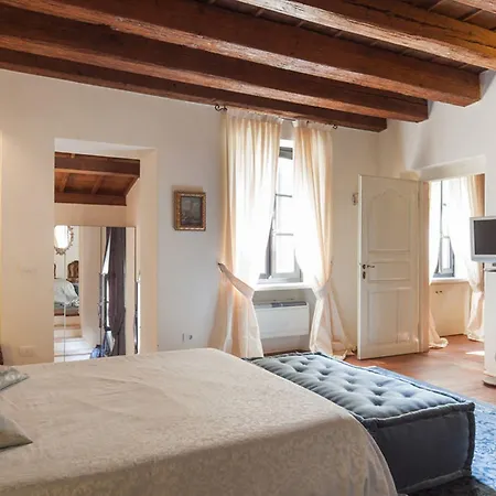 Truly * Βερόνα